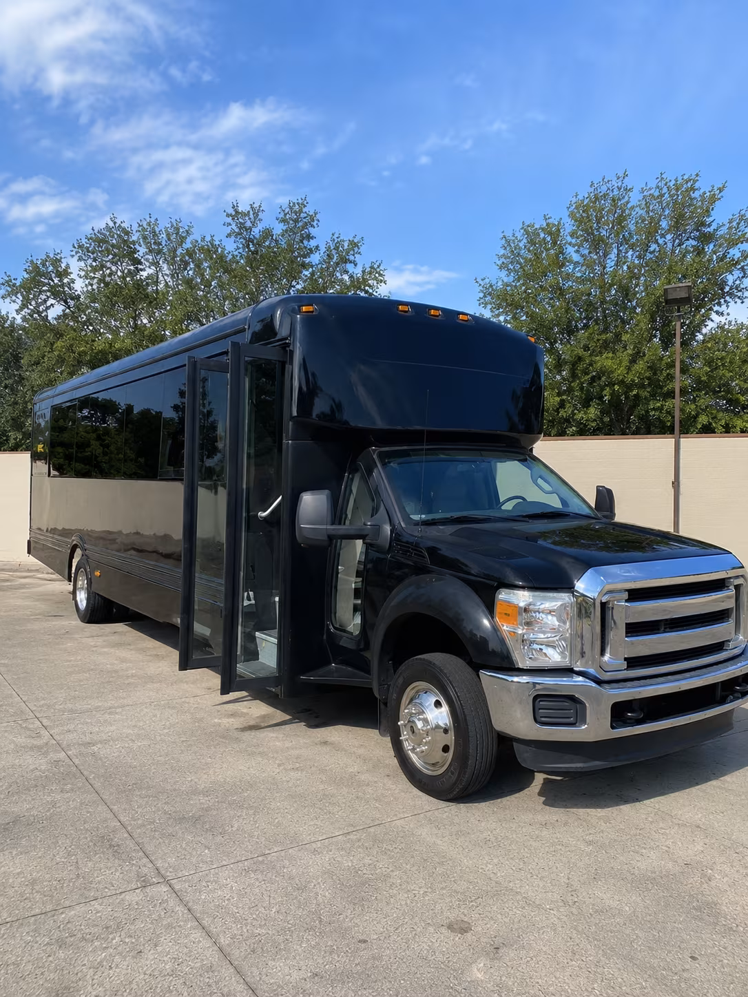 bridgewater 20 passenger party bus